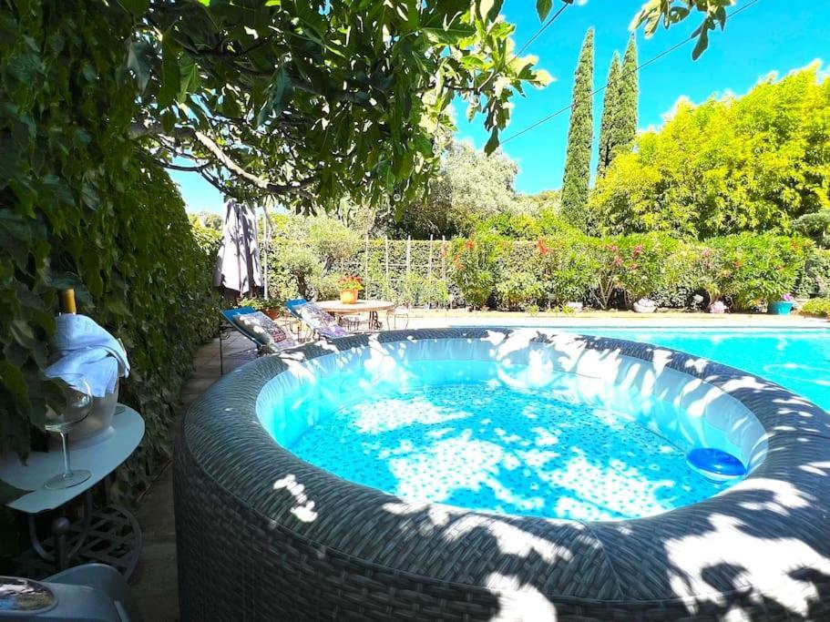 Le Jardin De Mae Daire Bouc-Bel-Air Dış mekan fotoğraf